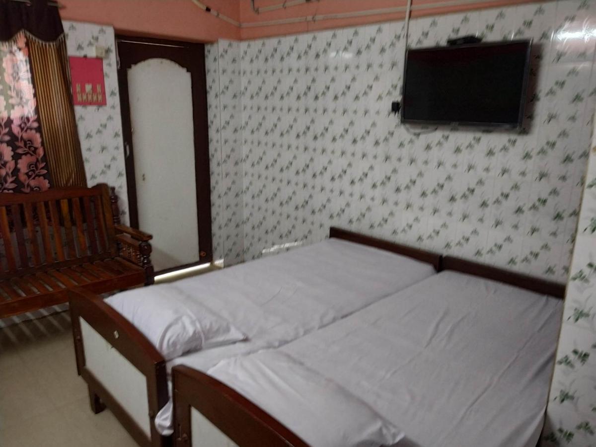 Meera Lodge Chidambaram Habitación foto